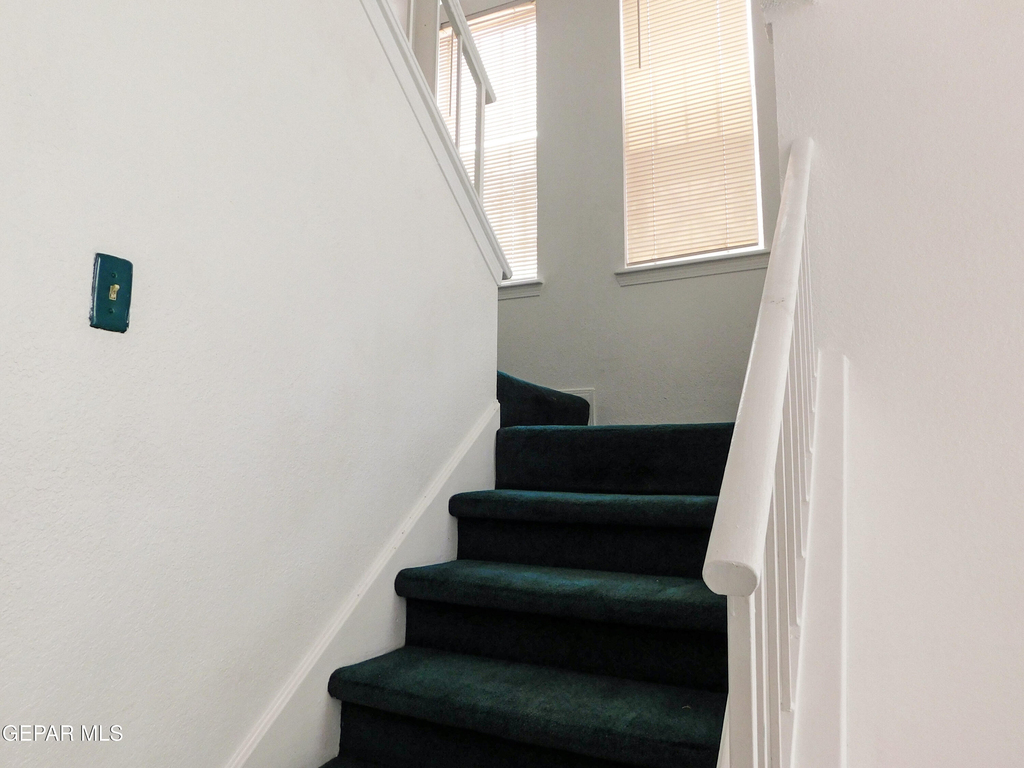 726 Medina - Photo 18