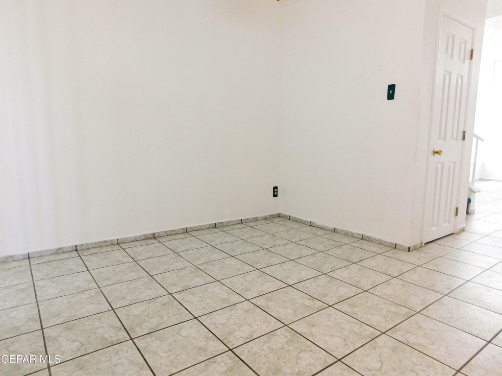 726 Medina - Photo 7