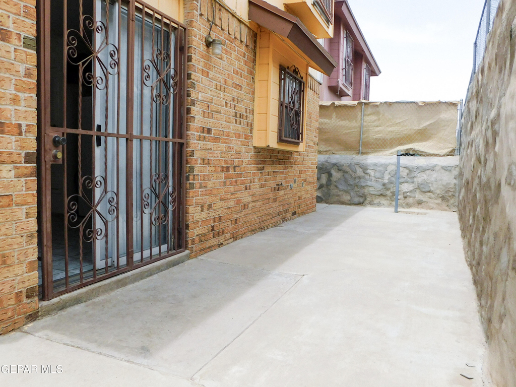 726 Medina - Photo 28