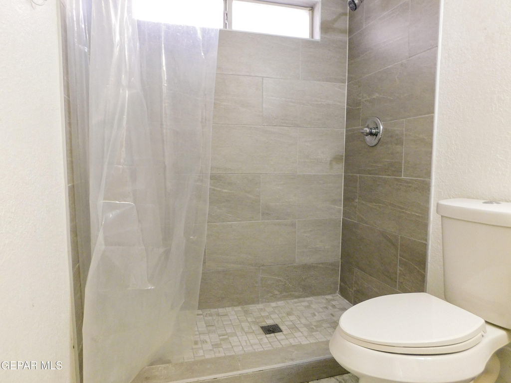 726 Medina - Photo 24