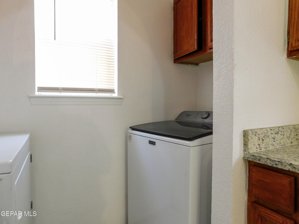 726 Medina - Photo 16