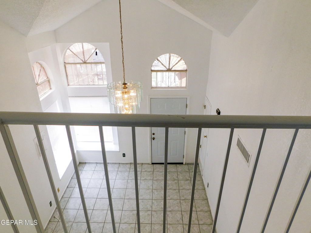 726 Medina - Photo 20