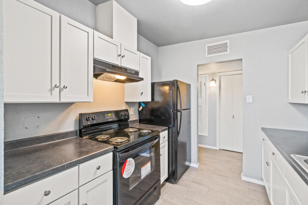 5945 Tautoga Drive - Photo 4