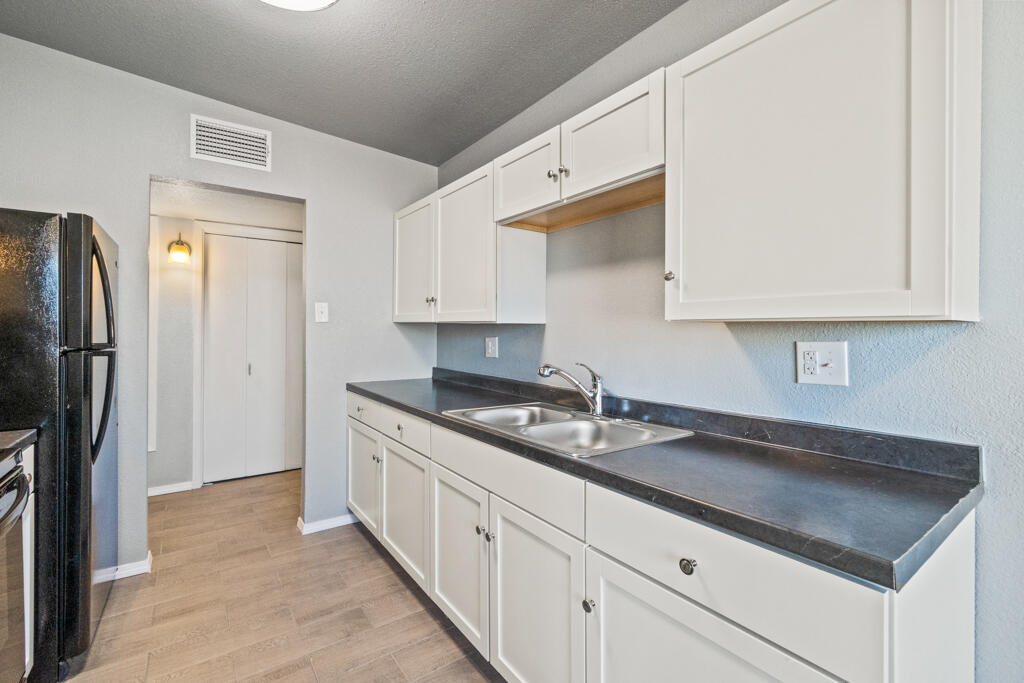 5945 Tautoga Drive - Photo 3