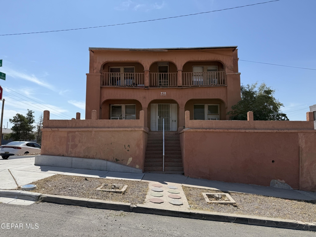 714 E River Avenue - Photo 0