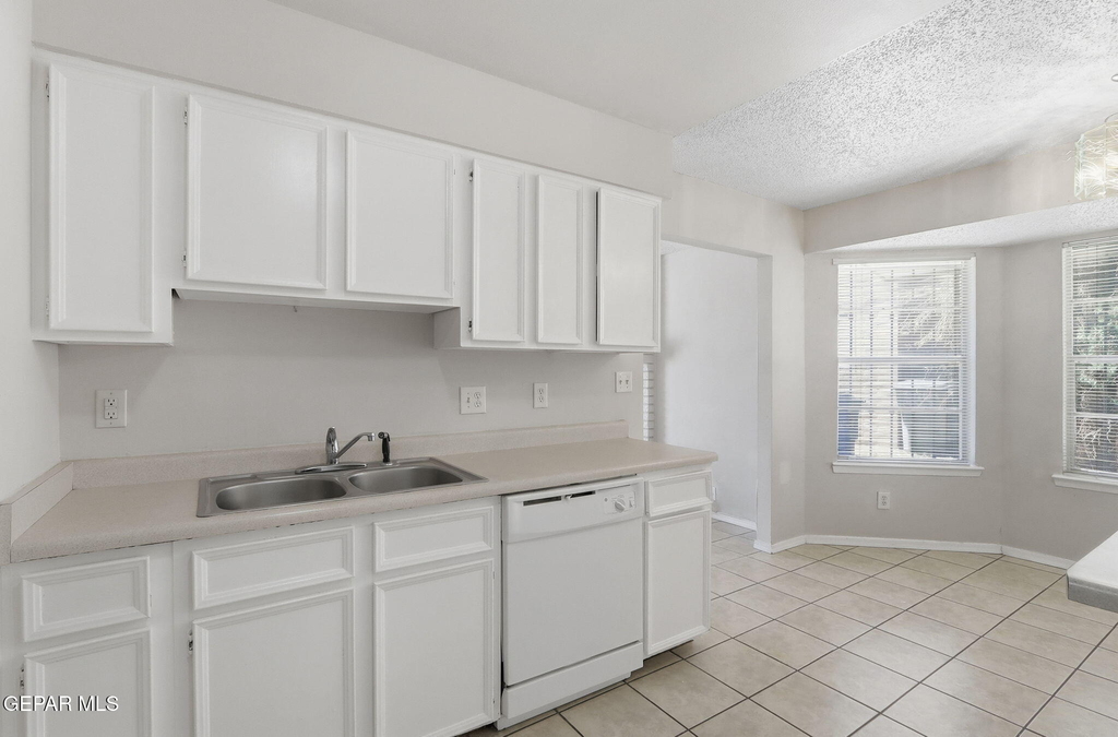 2918 E Glen Drive - Photo 8