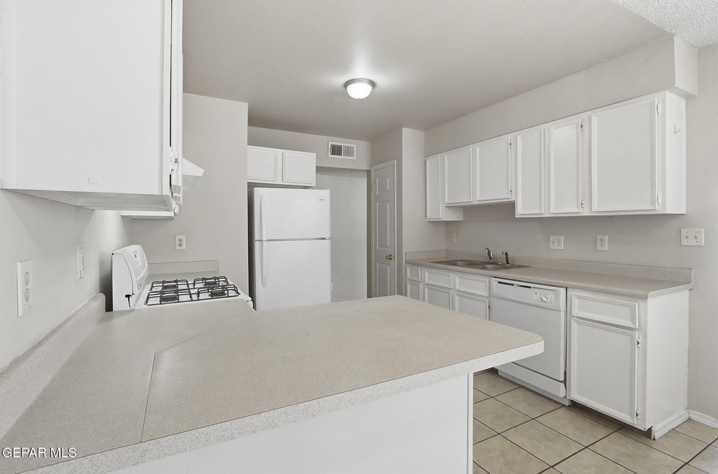 2918 E Glen Drive - Photo 11