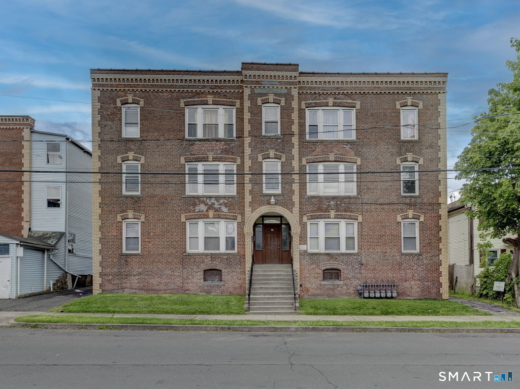 59 Daly Avenue - Photo 1