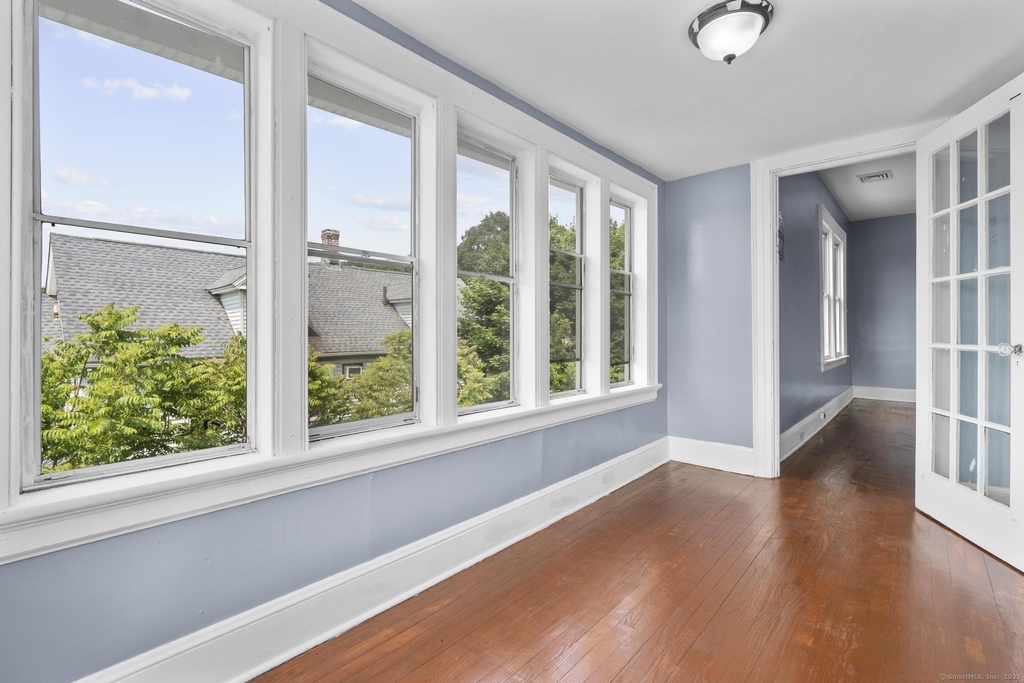 1105 Main Street - Photo 9