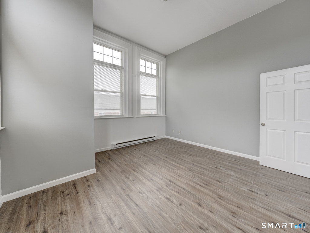 111 Franklin Square - Photo 13