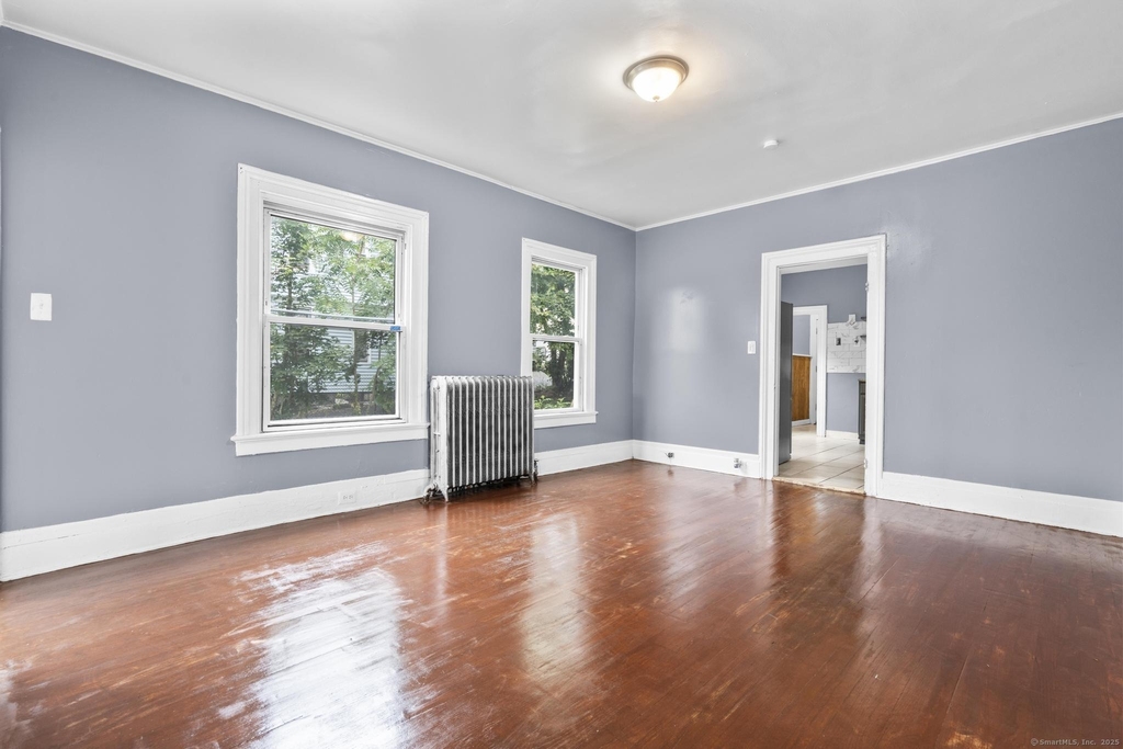 1105 Main Street - Photo 4