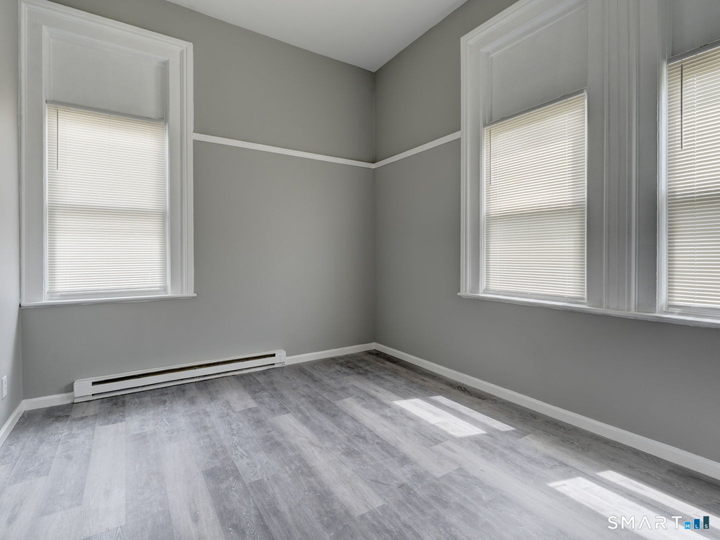 111 Franklin Square - Photo 10