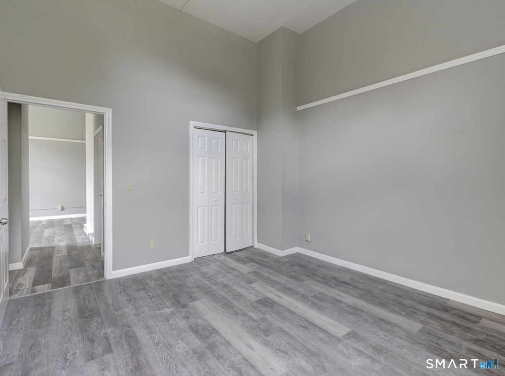 111 Franklin Square - Photo 11