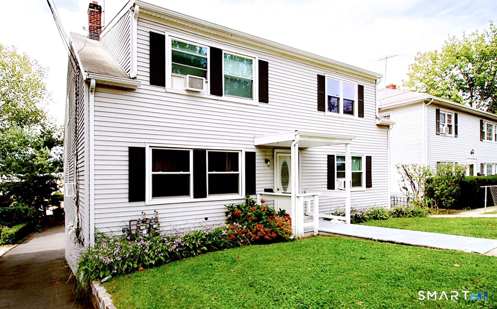 306 Courtland Avenue - Photo 1