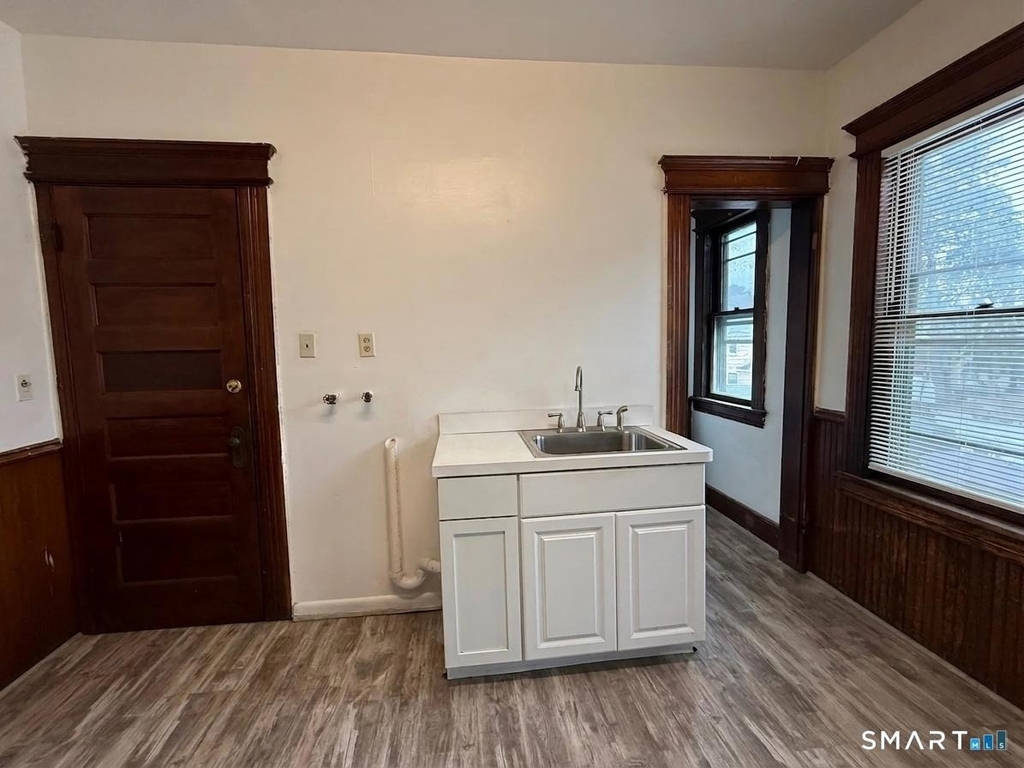 110-112 Pixlee Place - Photo 8