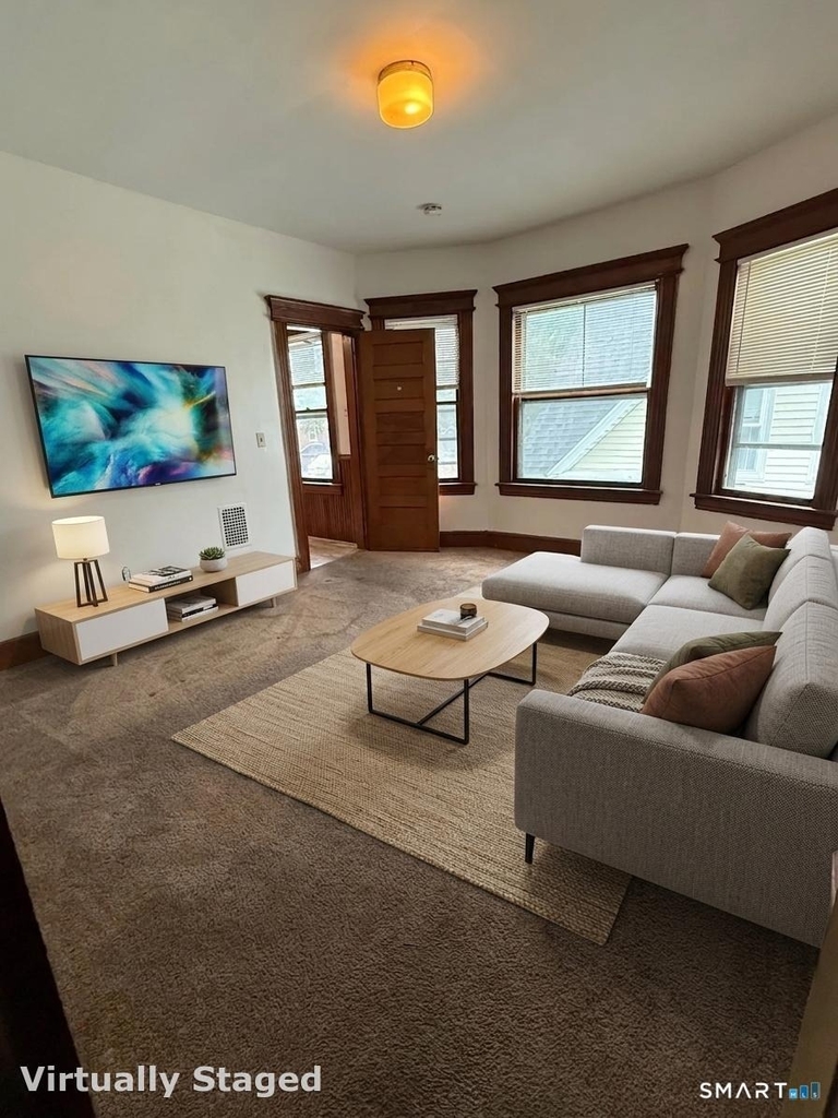 110-112 Pixlee Place - Photo 0