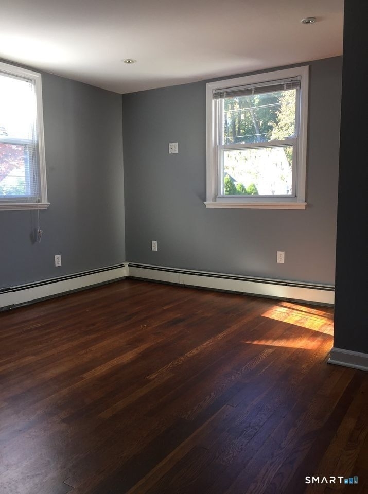 7 Bartlett Manor - Photo 2