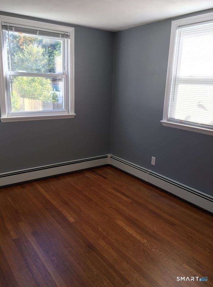 7 Bartlett Manor - Photo 3