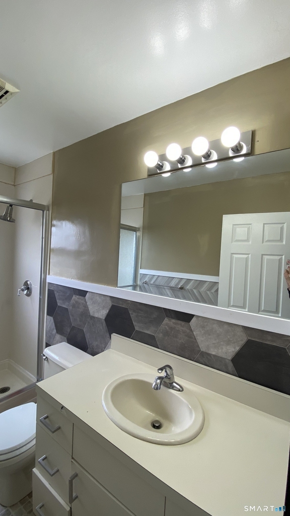 72 Berry Street - Photo 12