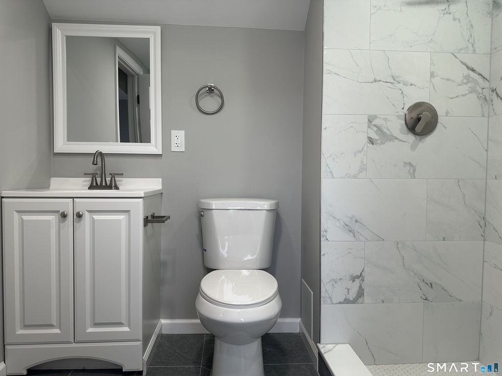 291 Maple Avenue - Photo 1