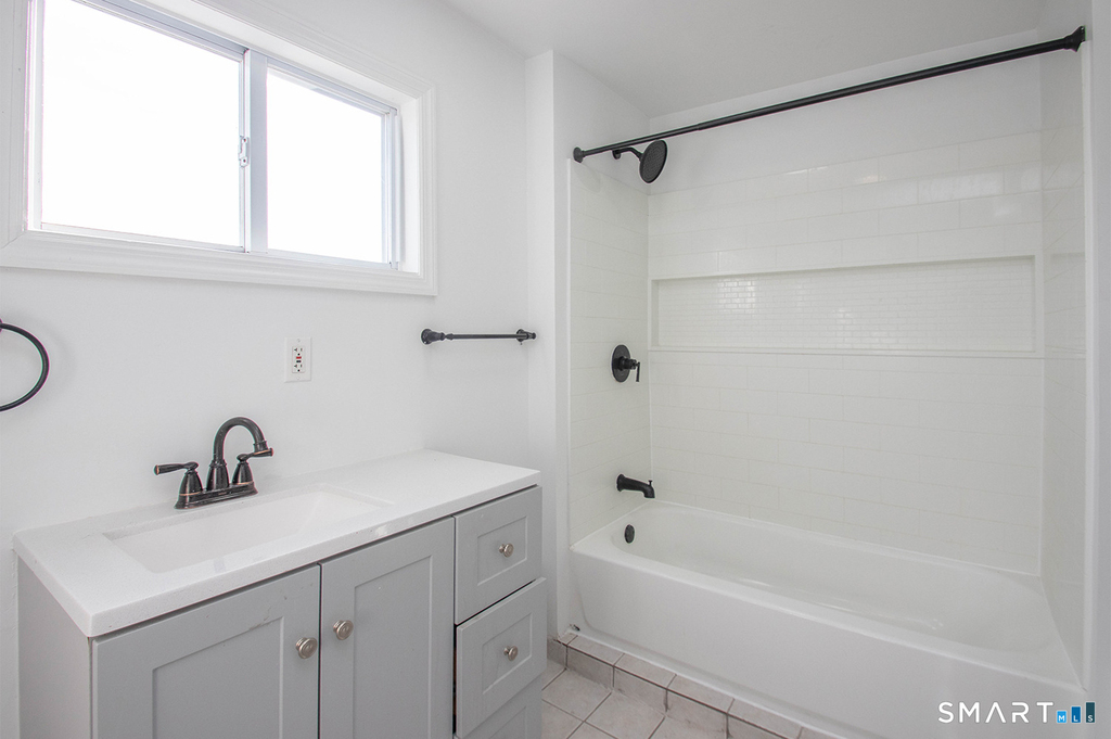 2879 Fairfield Avenue - Photo 8