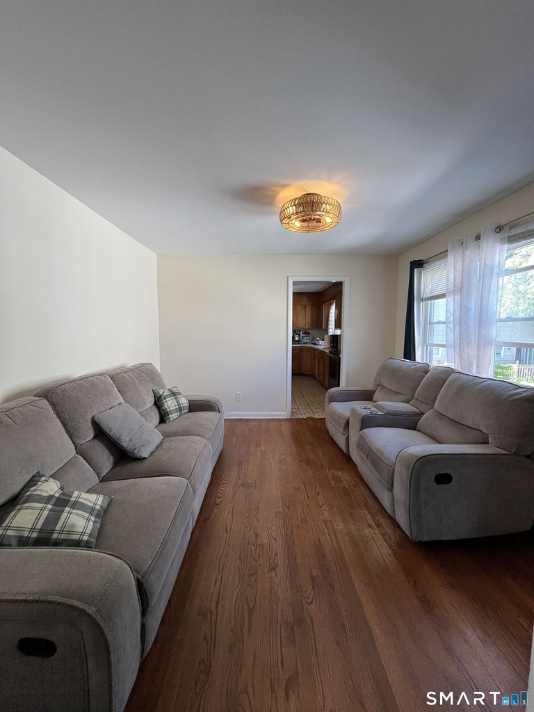 200 Robin Street - Photo 2