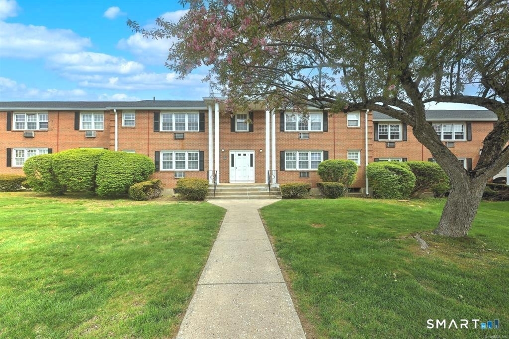 1254 Farmington Avenue - Photo 0