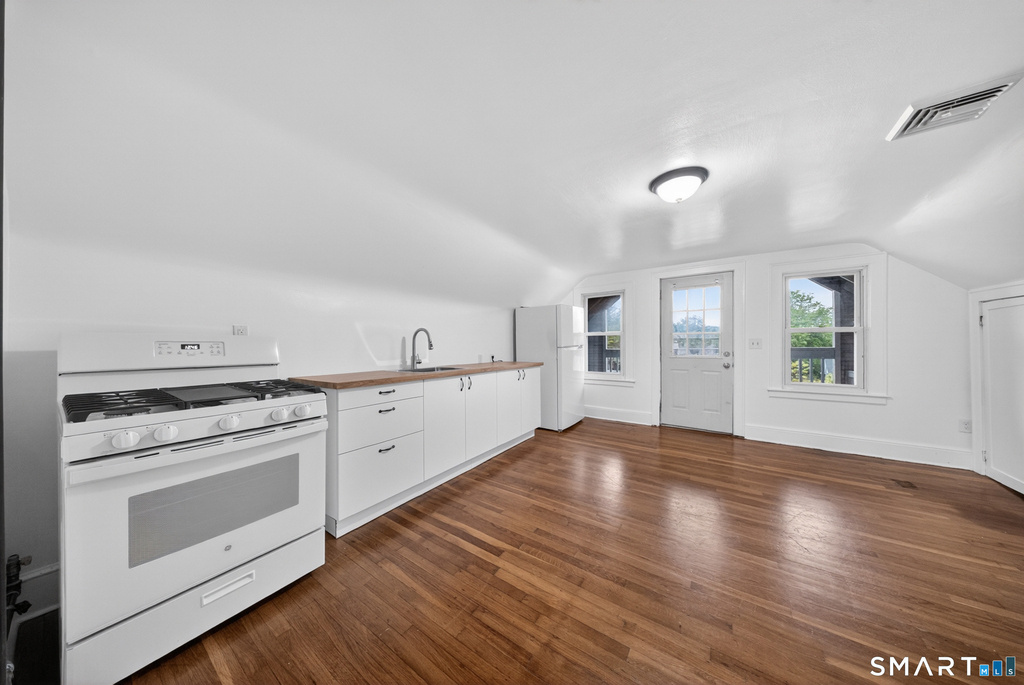 260 Main Street - Photo 12