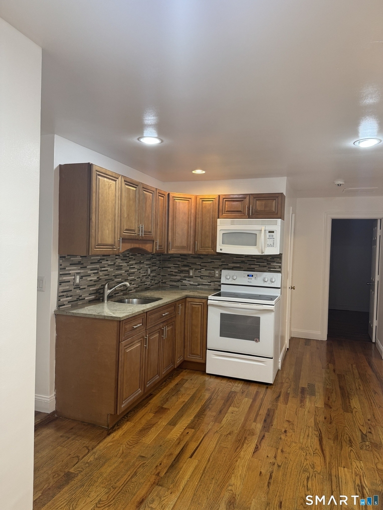 1248 Pembroke Street - Photo 5