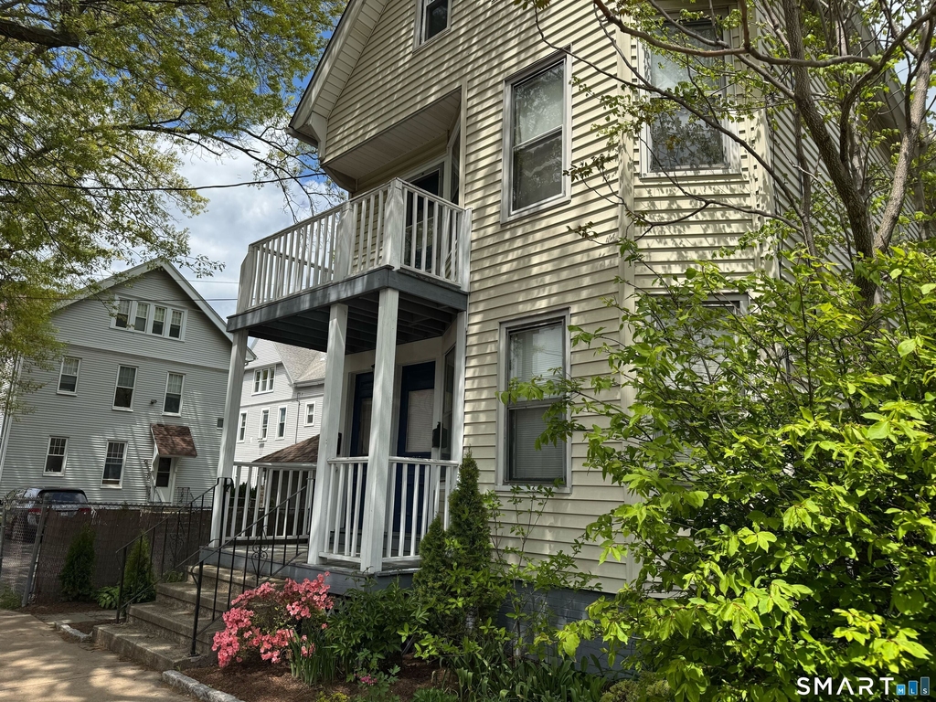215 Willow Street - Photo 1