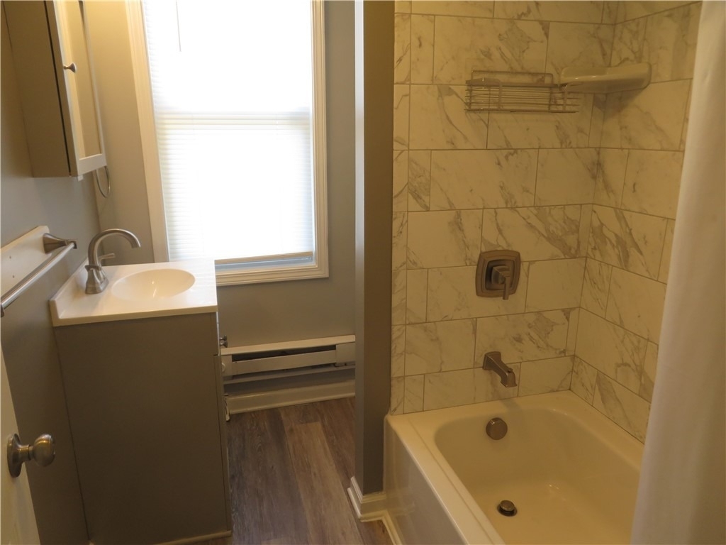 327 W Brady St - Photo 4