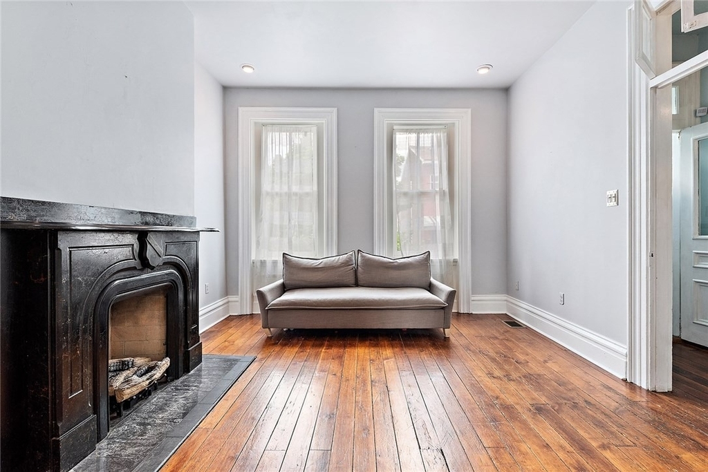 330 Main Street - Photo 6