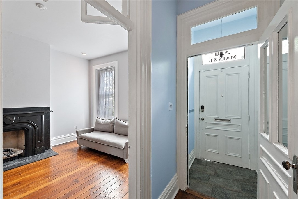 330 Main Street - Photo 2