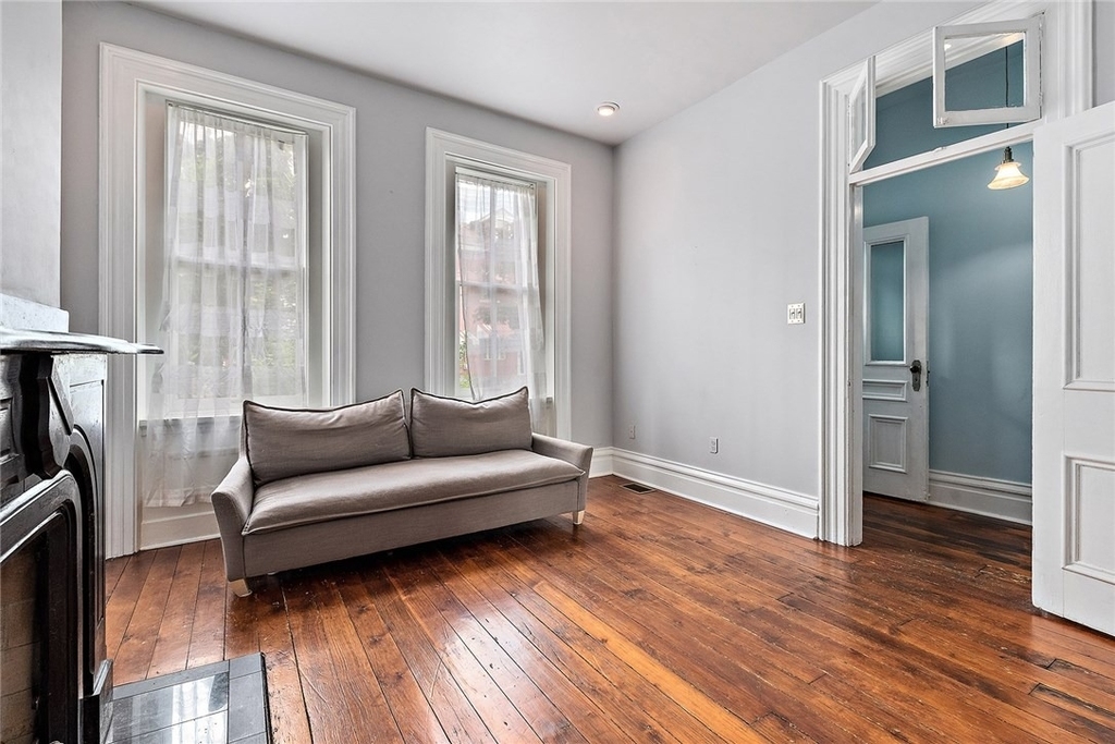 330 Main Street - Photo 4
