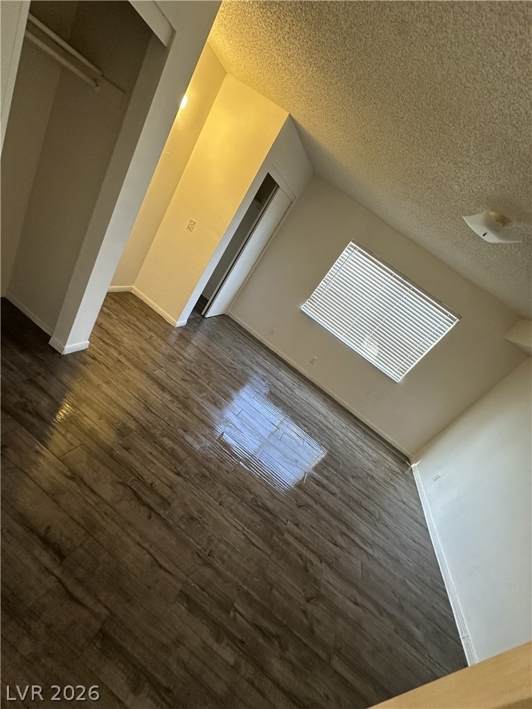 5808 Bromley Avenue - Photo 3