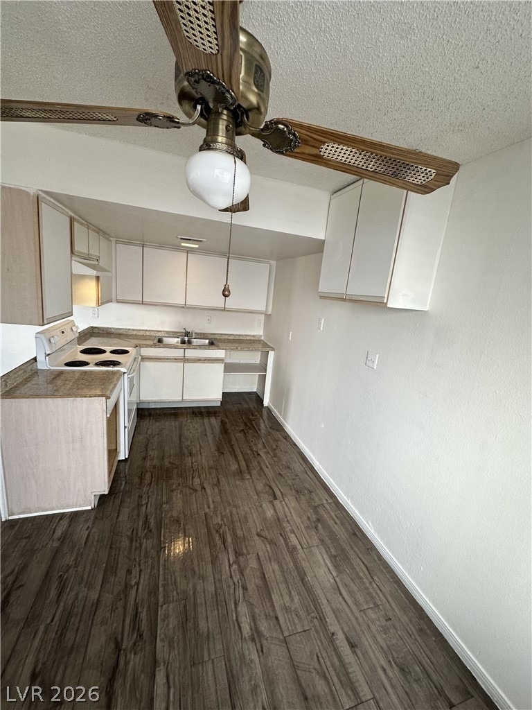 5808 Bromley Avenue - Photo 0