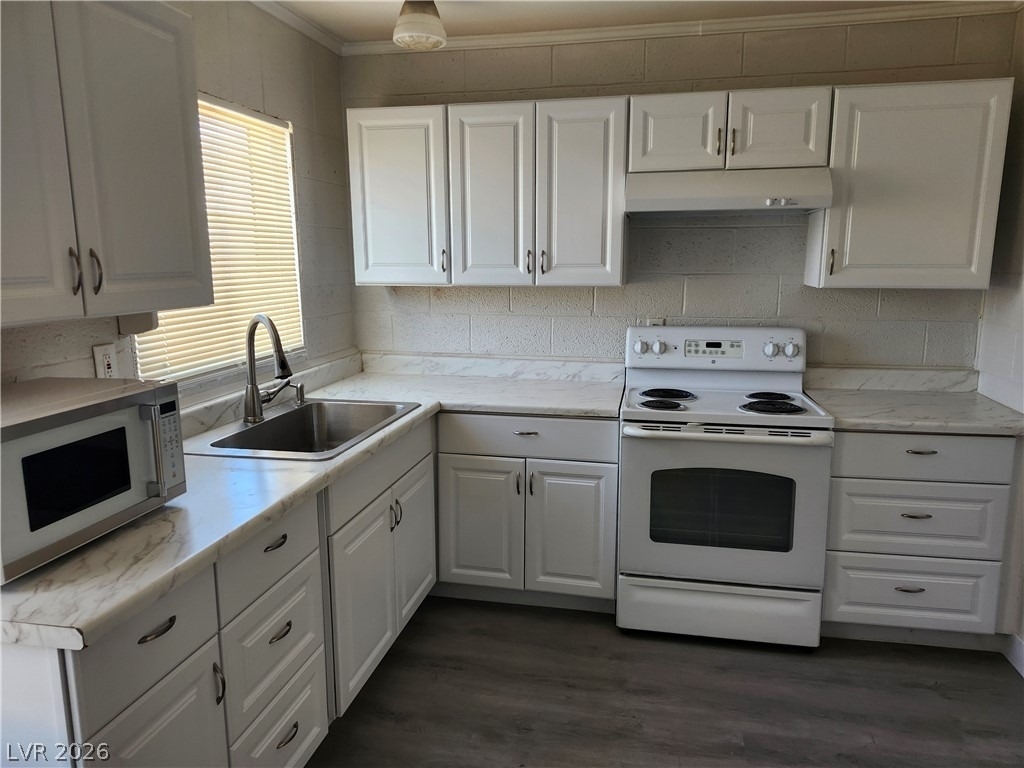 4624 Evergreen Place - Photo 9