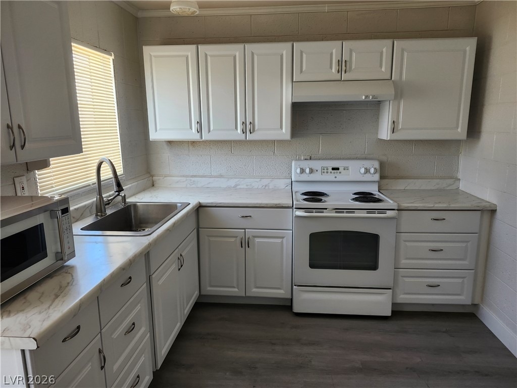 4624 Evergreen Place - Photo 5