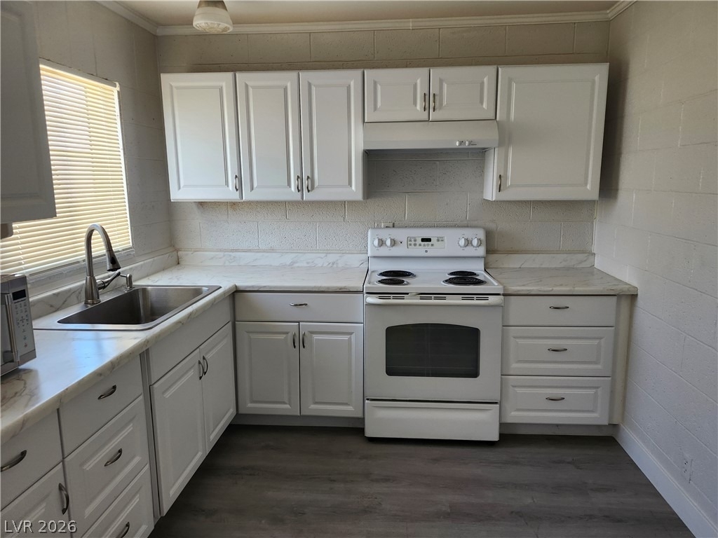 4624 Evergreen Place - Photo 6