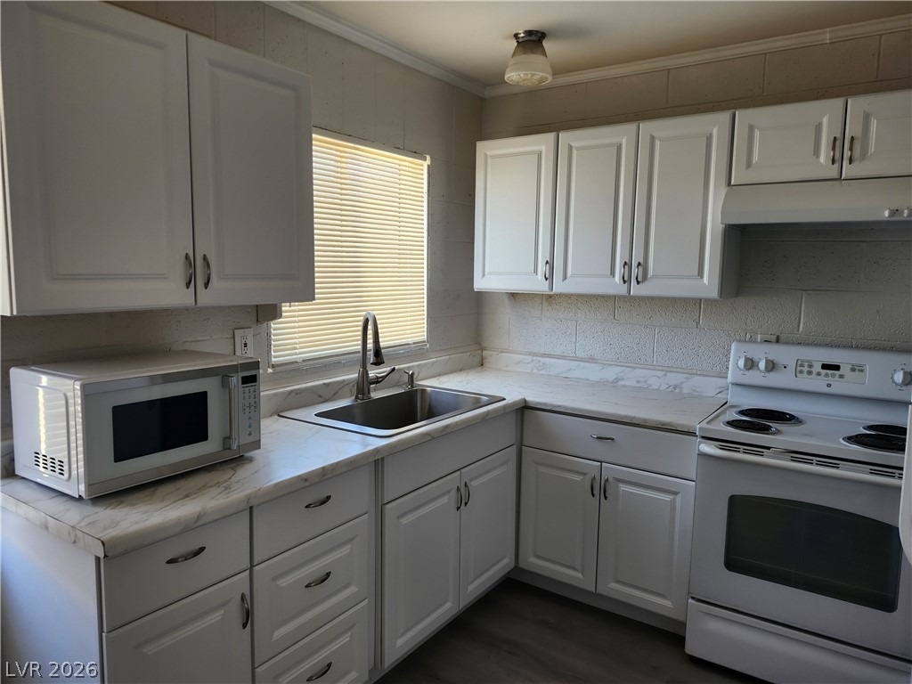 4624 Evergreen Place - Photo 7