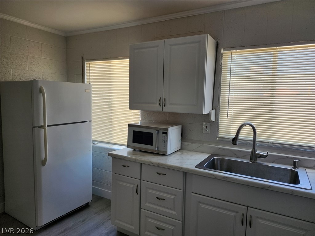 4624 Evergreen Place - Photo 8