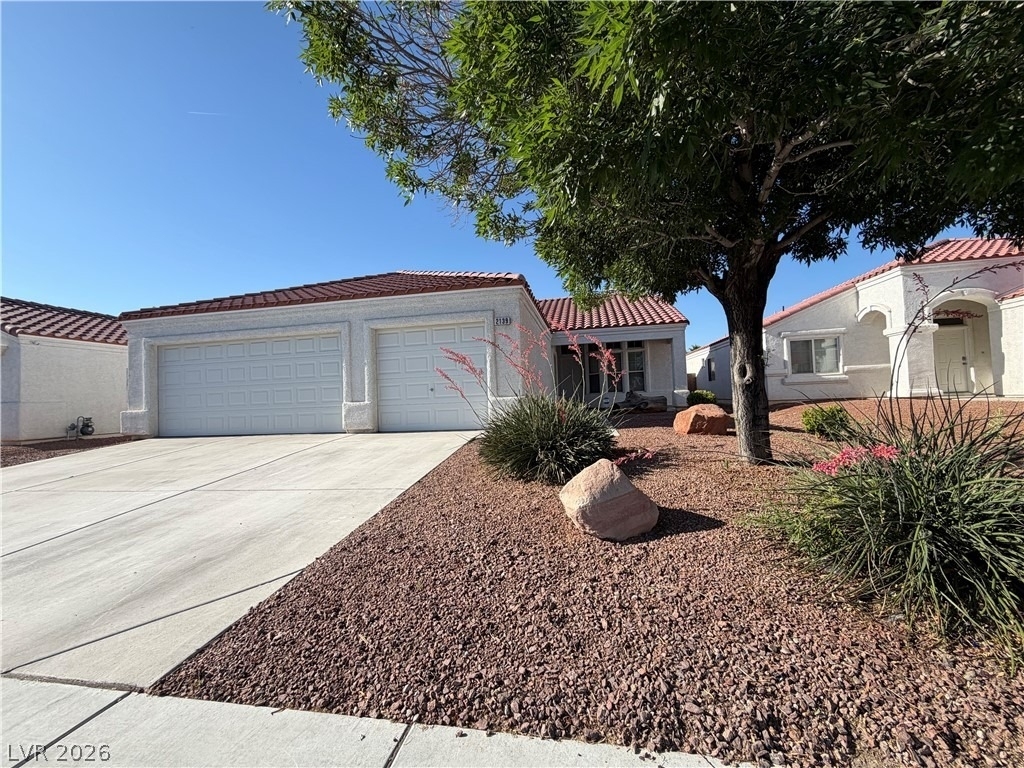 2139 Meadow Green Avenue - Photo 0