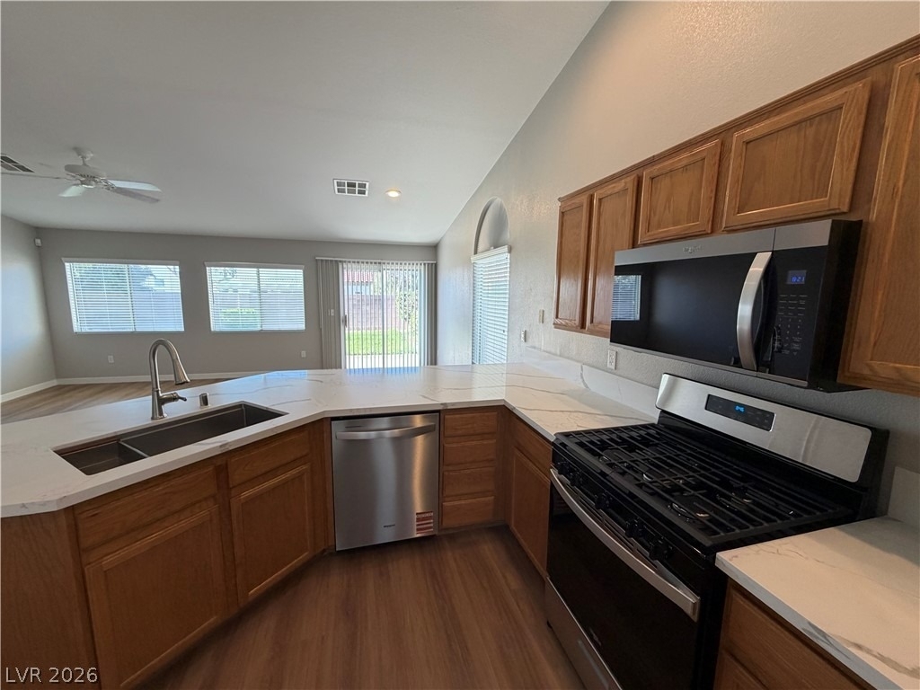 2139 Meadow Green Avenue - Photo 13