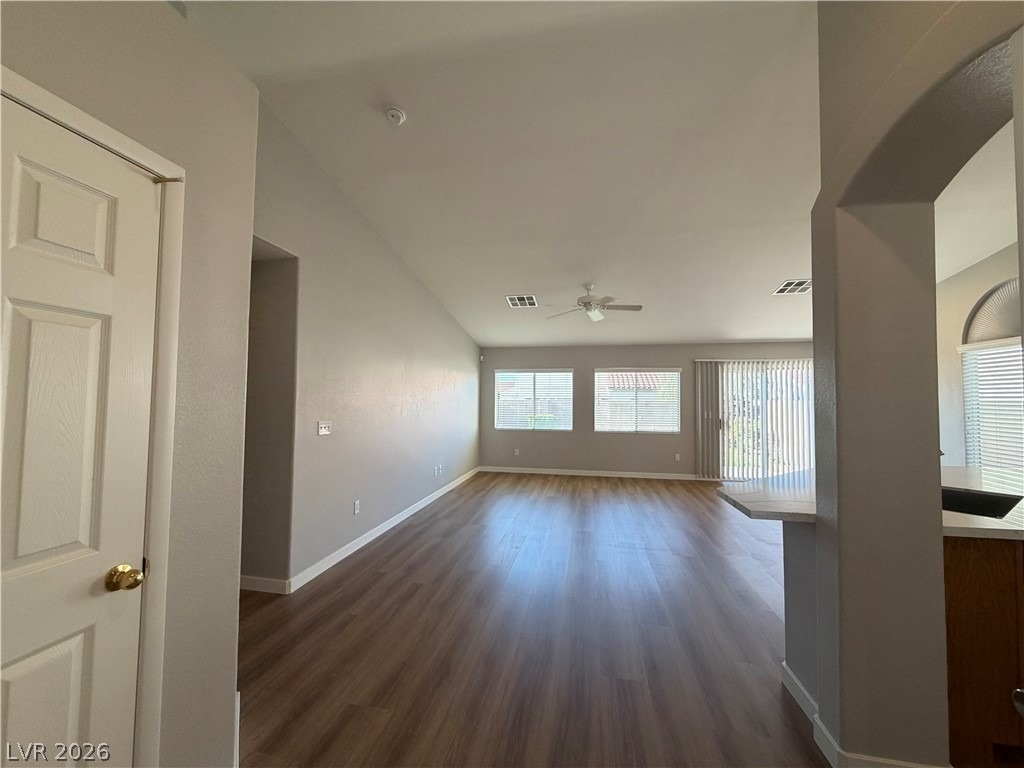 2139 Meadow Green Avenue - Photo 4