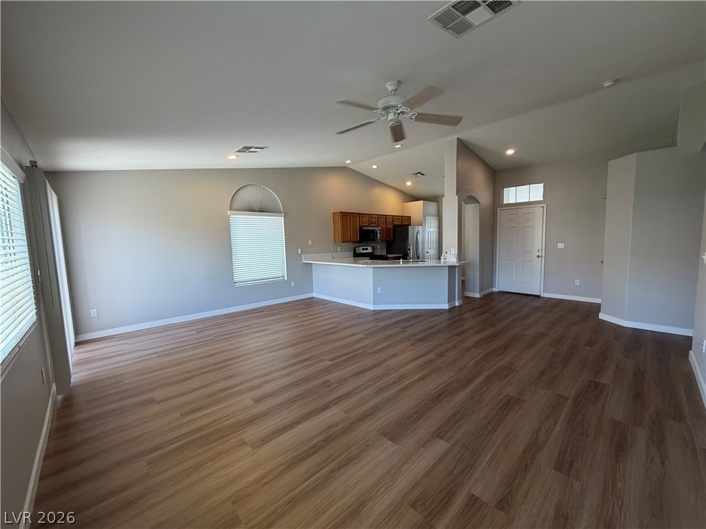 2139 Meadow Green Avenue - Photo 7