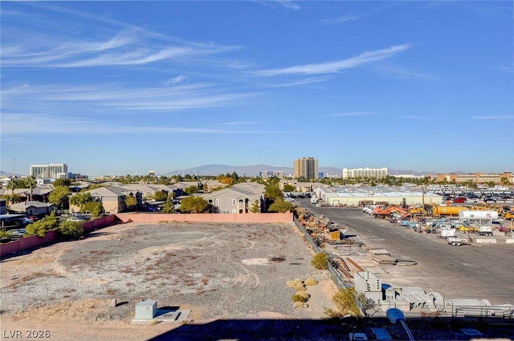 2715 W Pebble Road - Photo 33