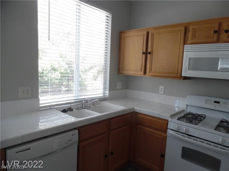 10604 Primrose Arbor Avenue - Photo 3