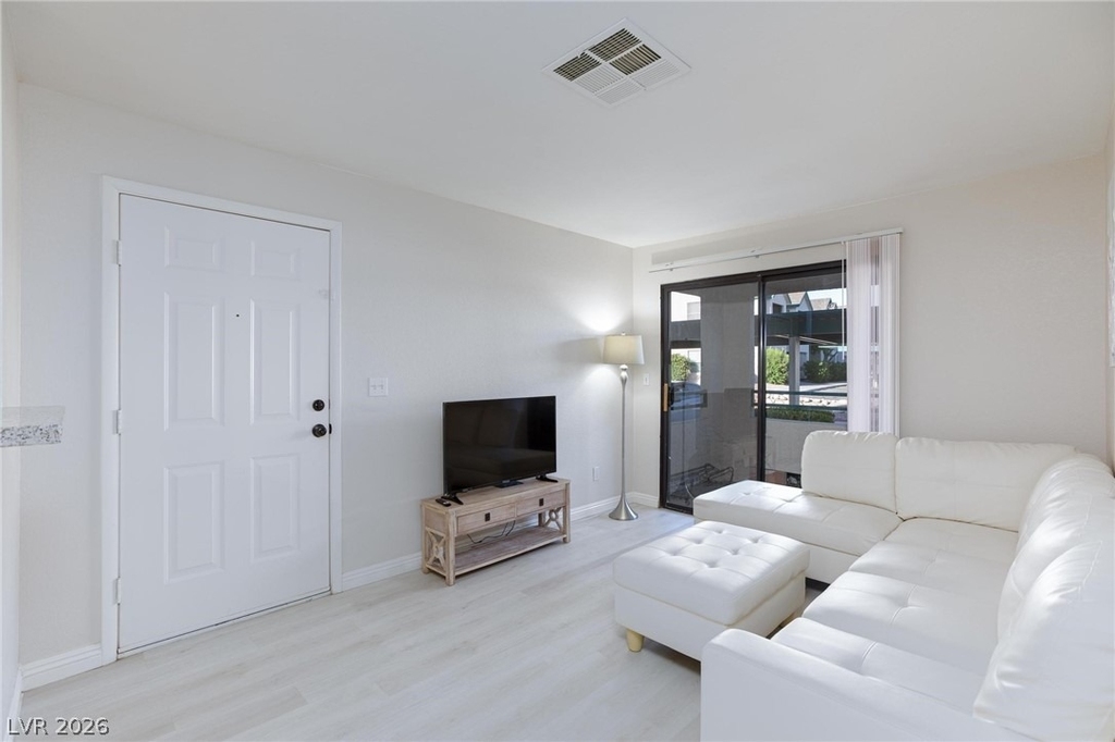 5171 Lindell Road - Photo 4
