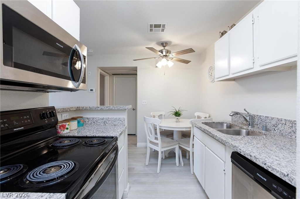 5171 Lindell Road - Photo 12