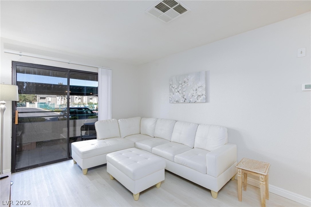 5171 Lindell Road - Photo 5